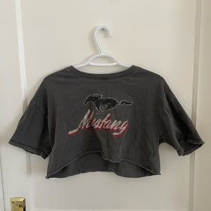 Mustang crop top